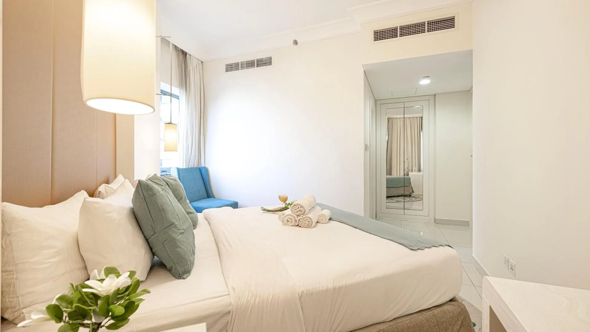 Damac Maison Mall Street! 2 Bedroom, 1-Minute To Dubai Mall! 0*,  United Arab Emirates
