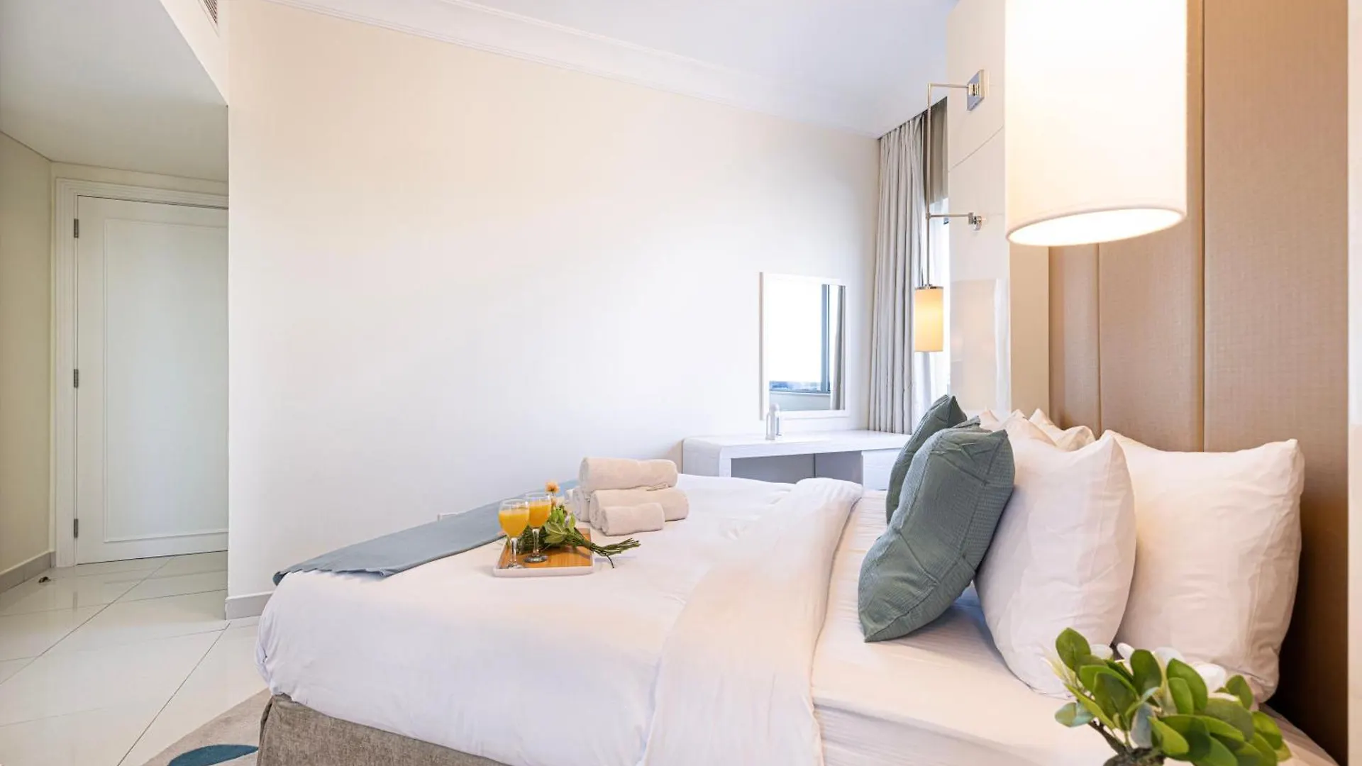 Damac Maison Mall Street! 2 Bedroom, 1-Minute To Dubai Mall!