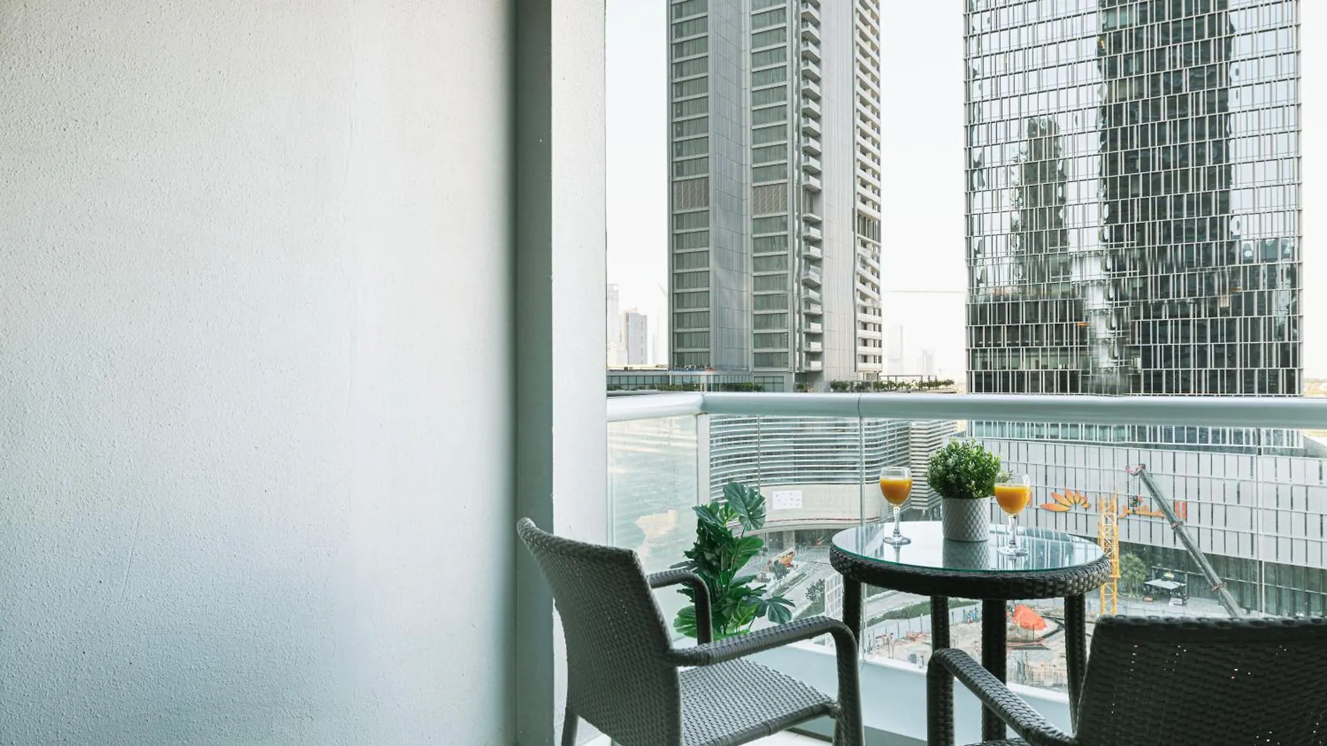 Damac Maison Mall Street! 2 Bedroom, 1-Minute To Dubai Mall! Apartment
