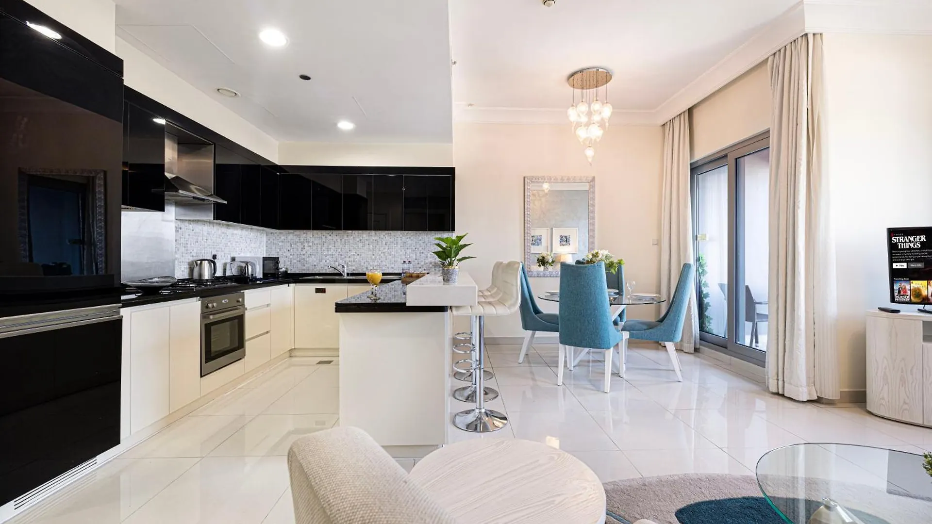 Damac Maison Mall Street! 2 Bedroom, 1-Minute To Dubai Mall!